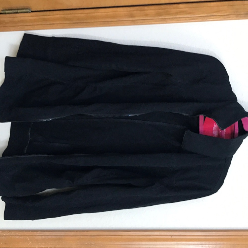 Maternity workout jacket